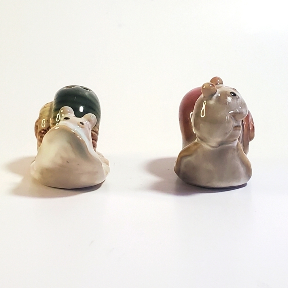 VINTAGE Salt & Pepper Shakers Set Glazed Ceramic Snails with Plugs - Picture 4 of 10
